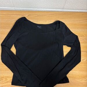 Black Long-Sleeve Square Neck Top -